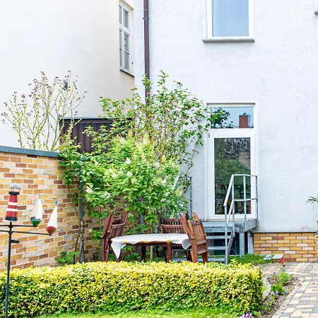 Haus Silko - In Lage - 3 Min Zum Direkt Am Kurpark Apartment Rostock