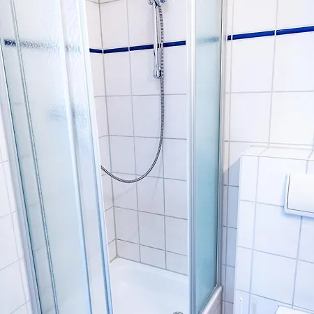 Haus Silko - In Lage - 3 Min Zum Direkt Am Kurpark Apartment Rostock